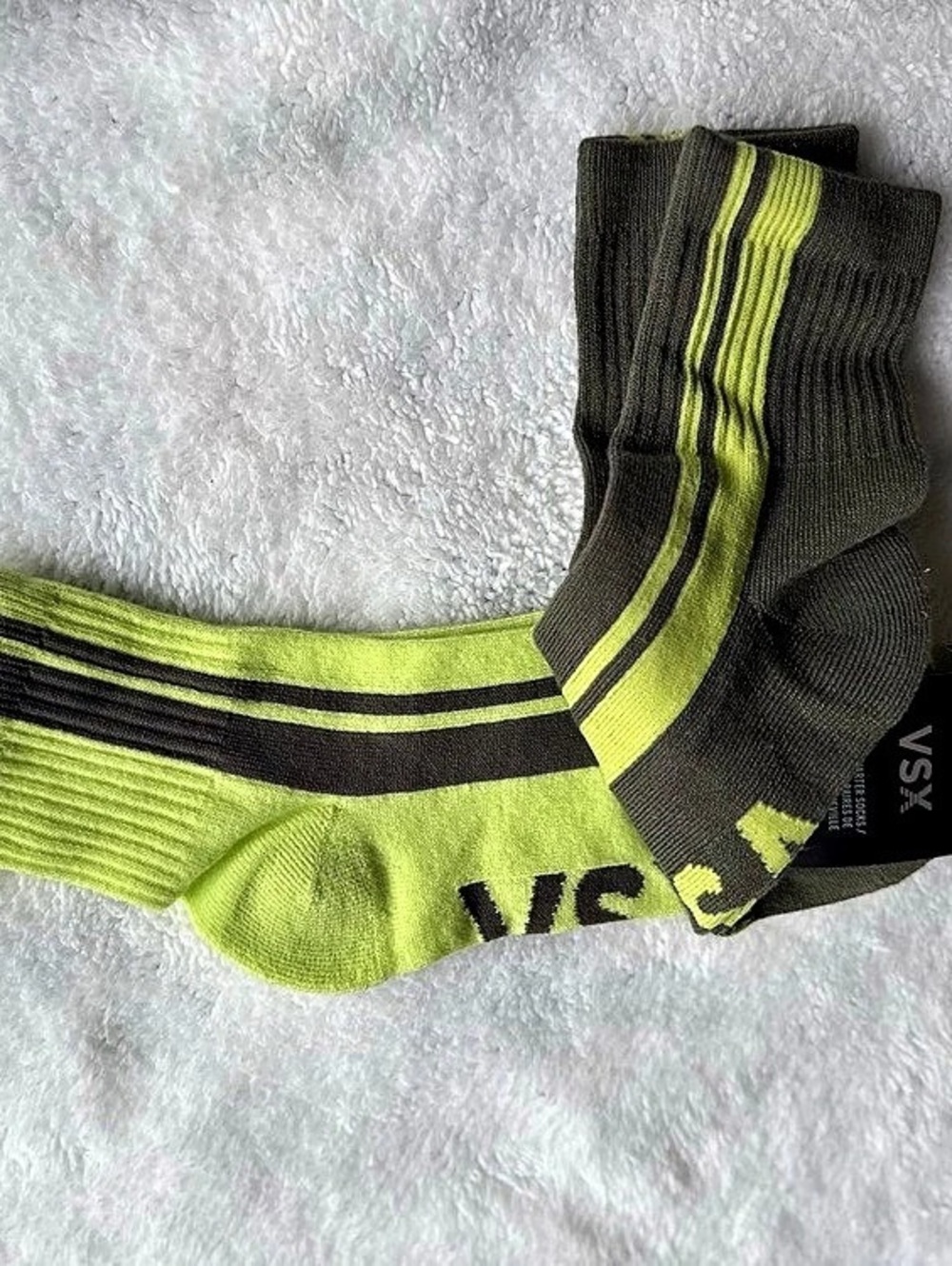 VSK Athletic Striped Socks in Green & Gray Size Large NWT